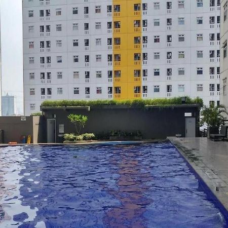 Apartment Green Pramuka Tower Chrysant Jakarta Exterior photo